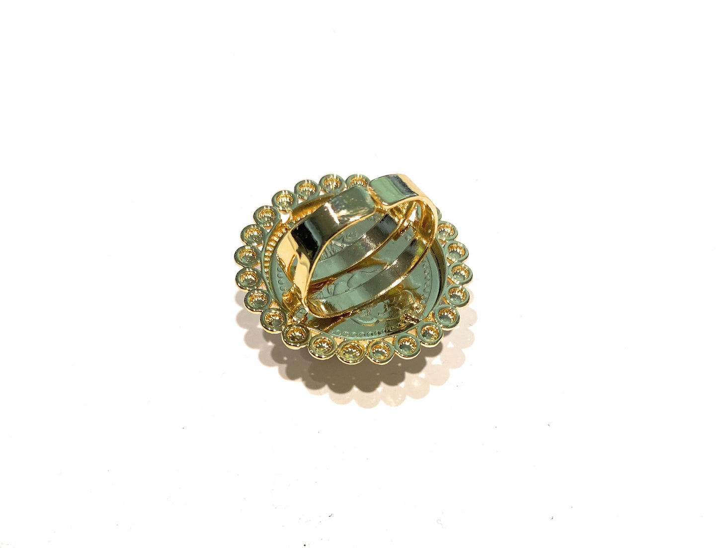 Anello filigrana e perlina con centrale perla bianca barocca in bronzo placcato oro giallo