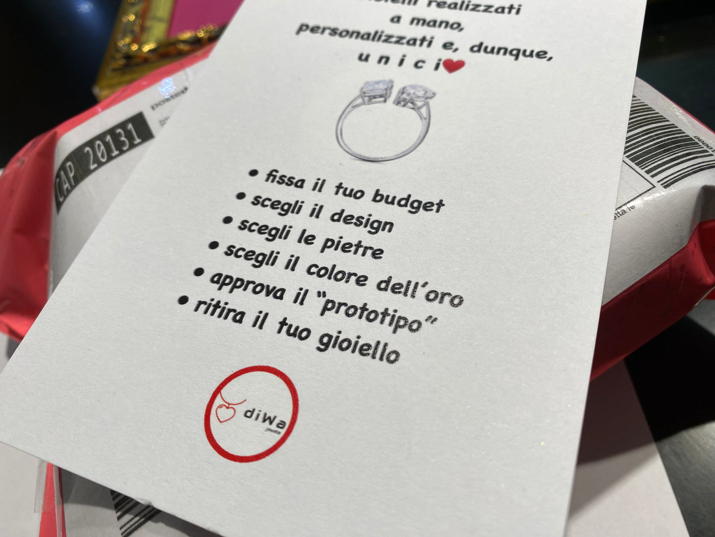 Orecchini a lobo serpentino argento rosé zirconi farfallina