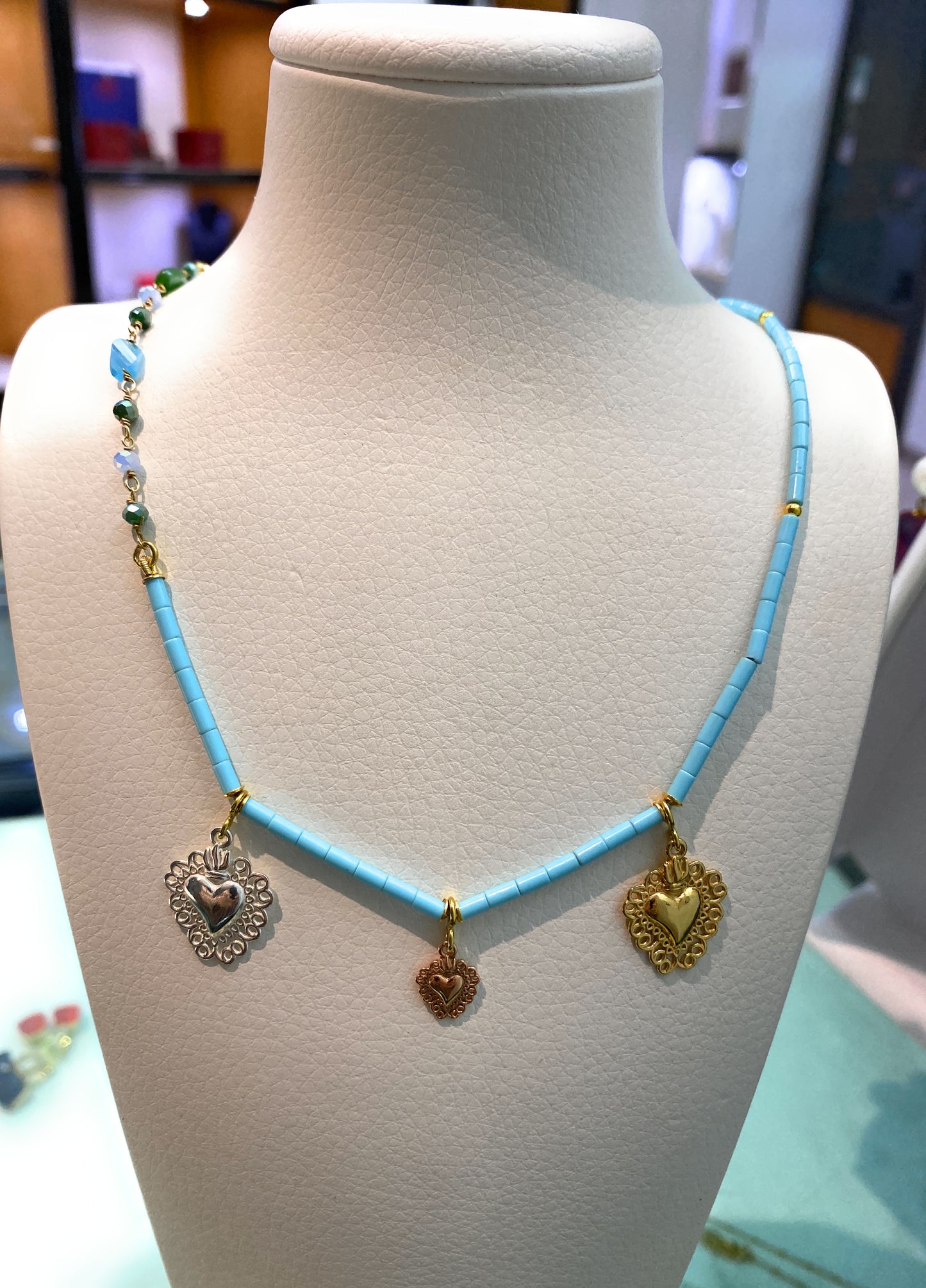 Collarino diWa Jewels tubetto pasta turchese catena alternata pietre semi preziose e ematite turchese argento sterling con charms cuore