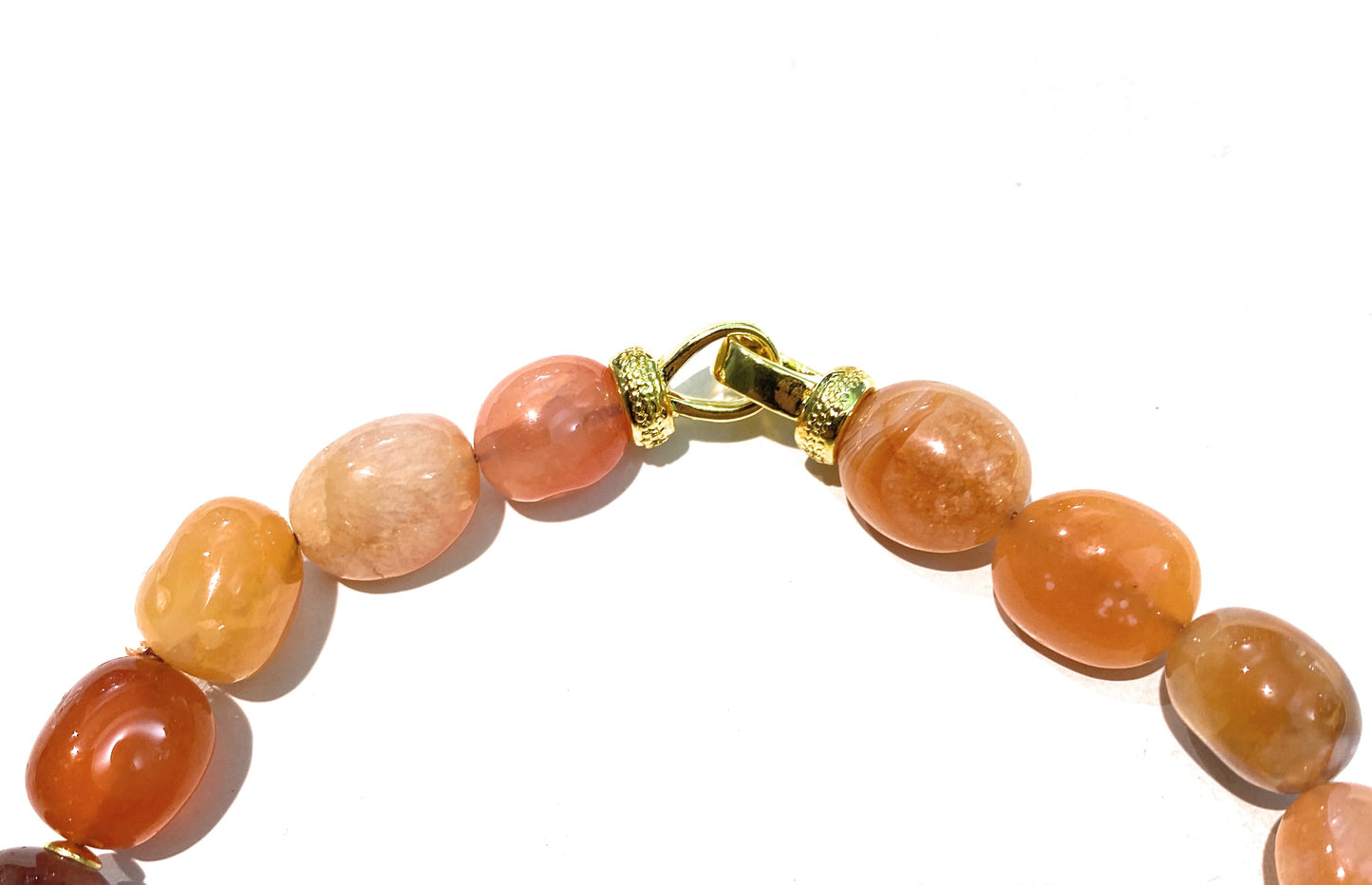 Collana tronchetti corallo bianco charms cabochon arancio corniola sasso