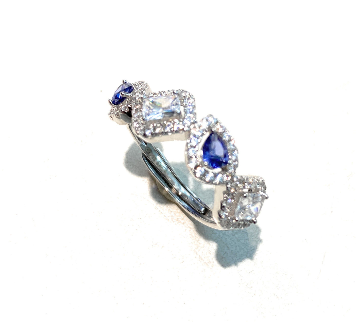 Anello Veretta Forme Irregolari Zirconi Blu e bianchi Argento Rodio Regolabile