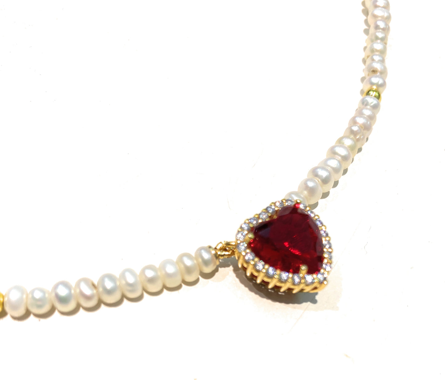 Collarino perle fresh water cipollina centrale cuore zircone rosso argento sterling