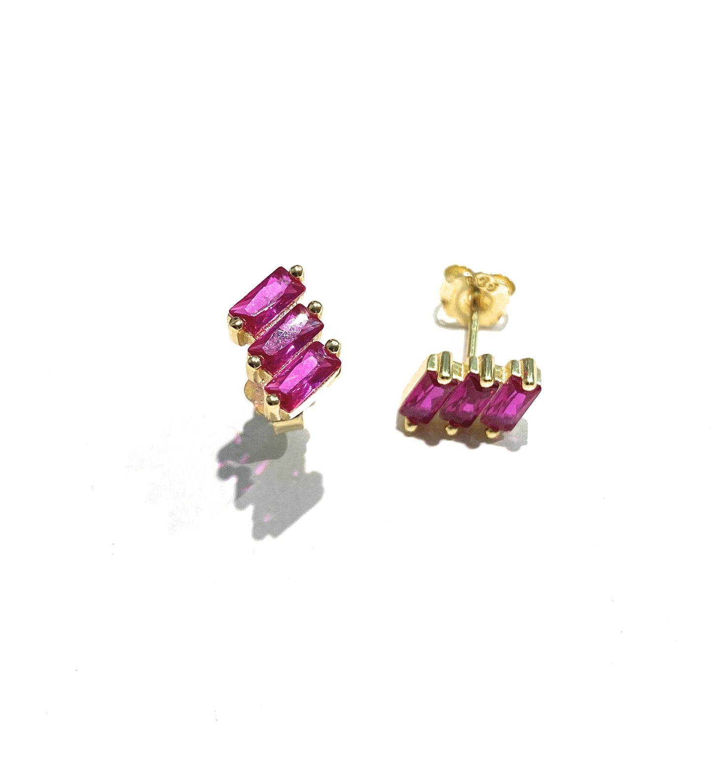 Orecchini a lobo tre file baguette tipo smeraldo argento sterling farfallina