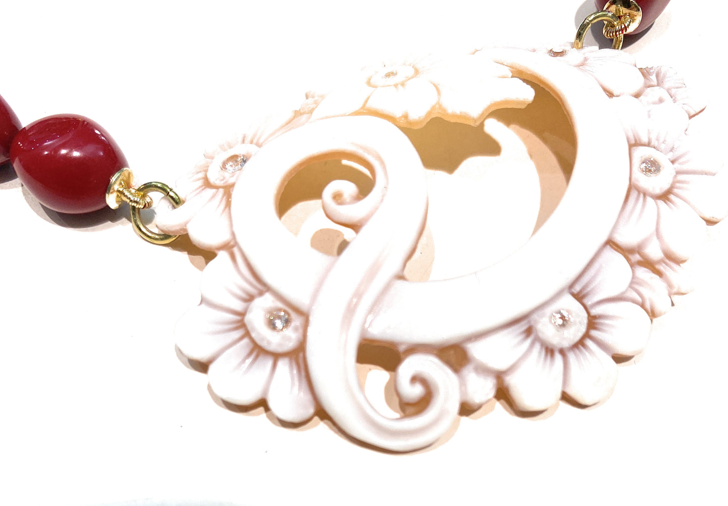 Collana diWa Jewels Pasta Corallo Rosso Sasso centrale Cameo Floreale Inciso a Mano Argento sterling placcato oro giallo