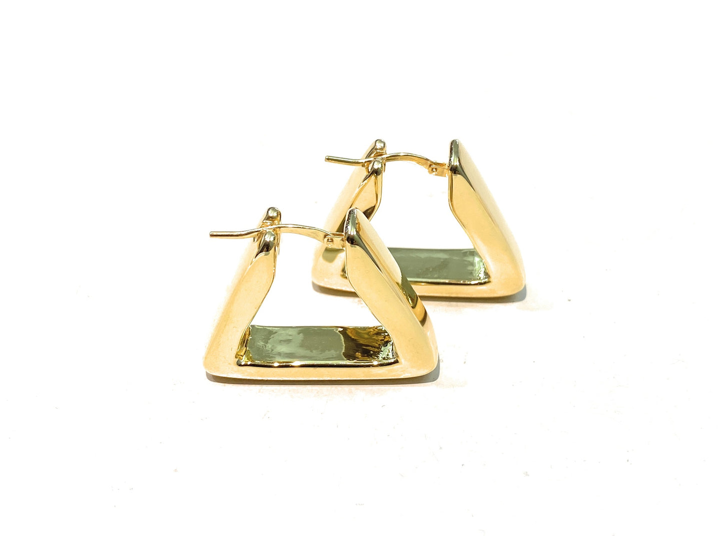 Orecchini a cerchio triangolare scatolato argento sterling placcato oro giallo