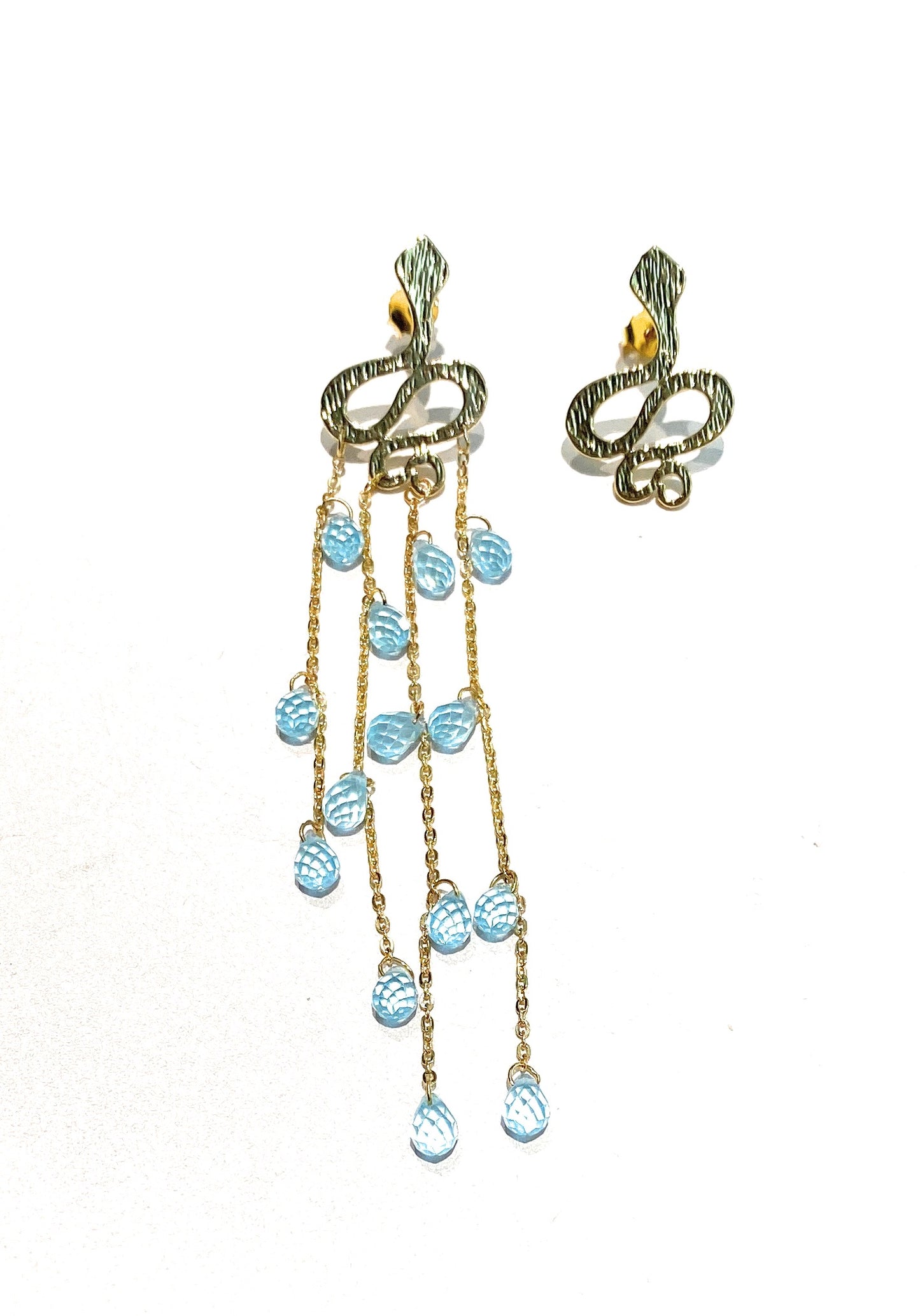 Mono orecchino serpentino a lobo pendenti con pietre dure argento sterling placcato oro giallo fatto a mano