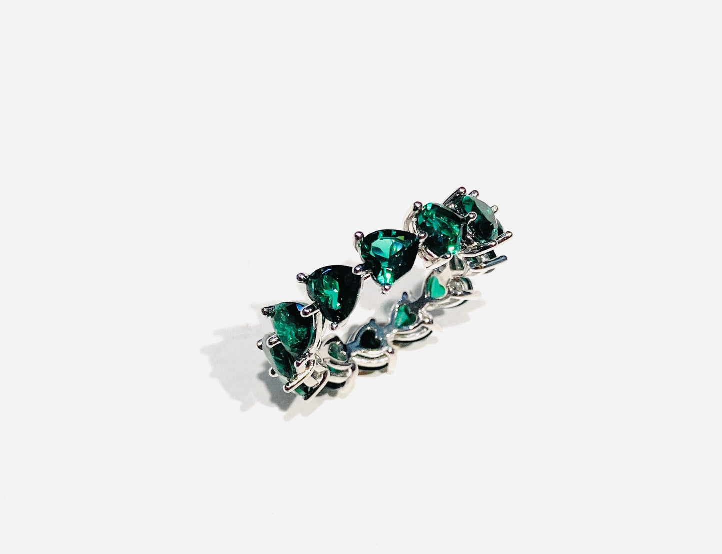 Anello Veretta a Giro Cuori in Argento 925 – Zirconi Verdi o Fucsia, Rodio Bianco, diWa Jewels
