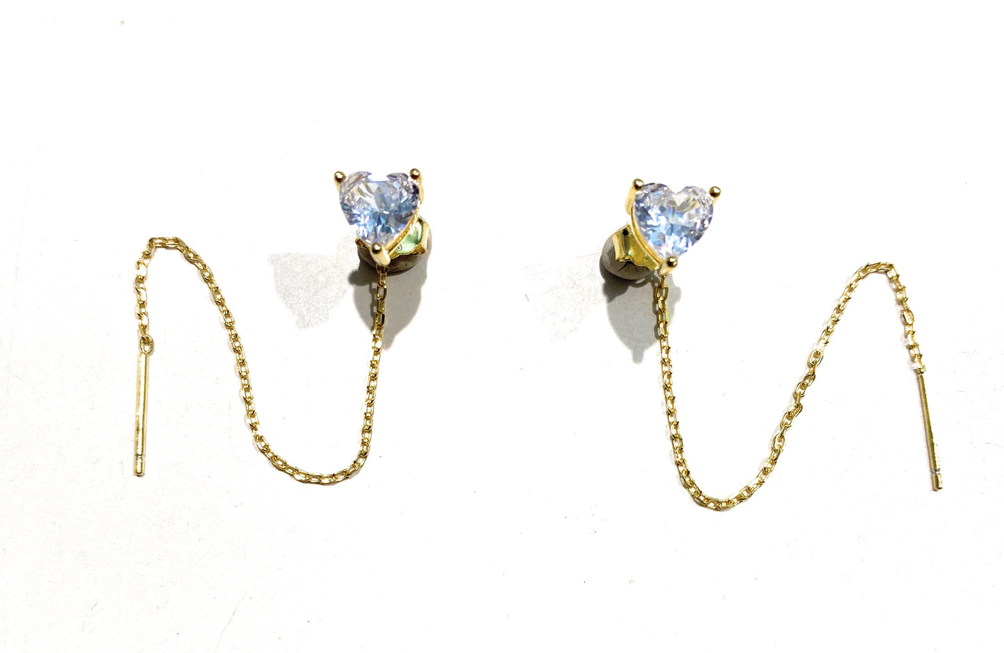 Doppio orecchino diWa Jewels con cuore zircone bianco e catenella rolò passante nel secondo foro lobo argento sterling