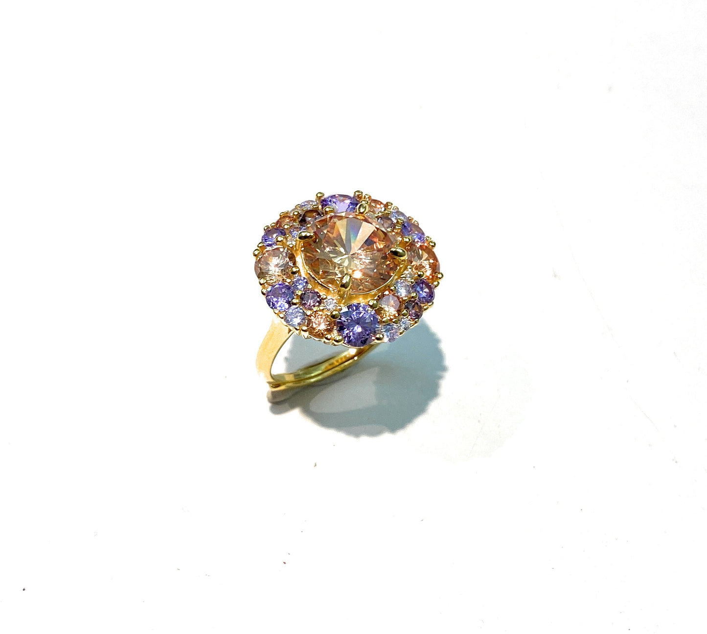 Anello cocktail centrale zircone tipo topazio contorno multicolore argento sterling placcato