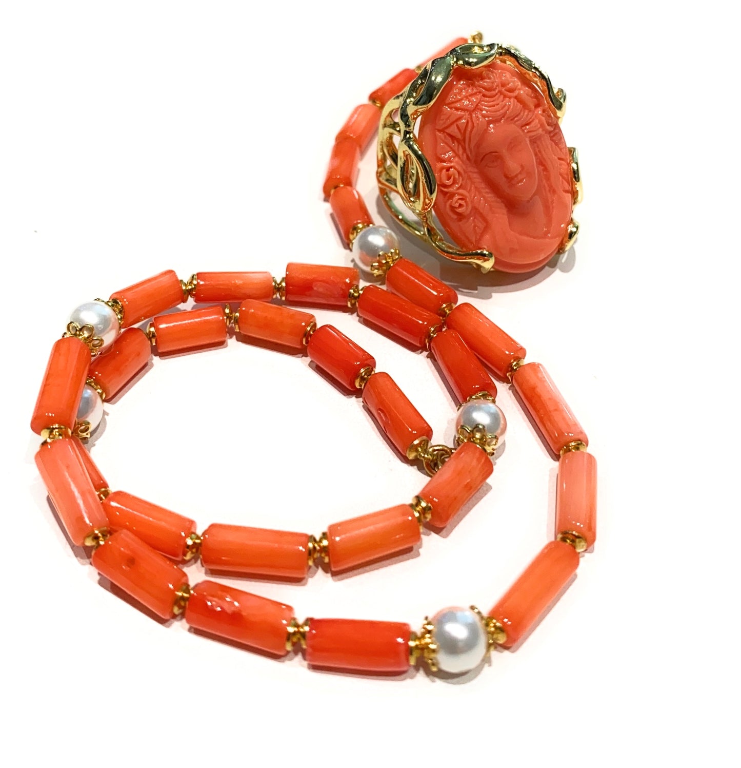 Anello diWa Jewels bronzo pasta corallo pietre dure galvanica gialla placcato oro giallo regolabile