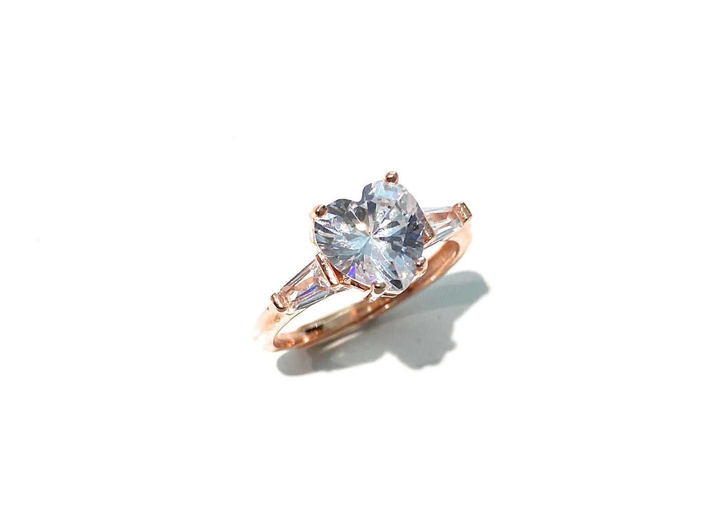 Anello solitario con contorno argento sterling rosé zircone cuore e baguette regolabile