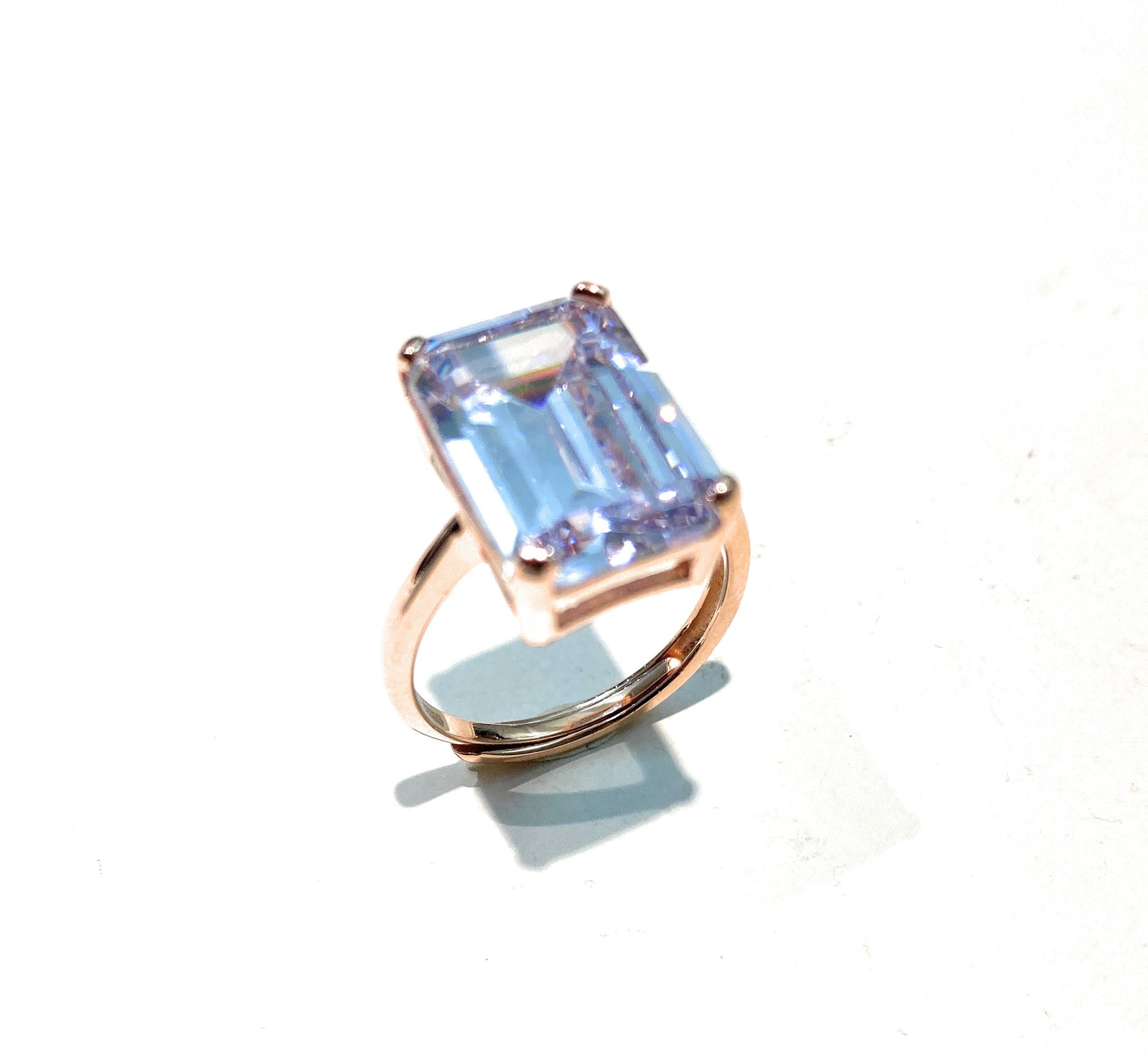 Anello Solitario in Argento 925 con Zircone Baguette Azzurro Tipo Acquamarina – diWa Jewels
