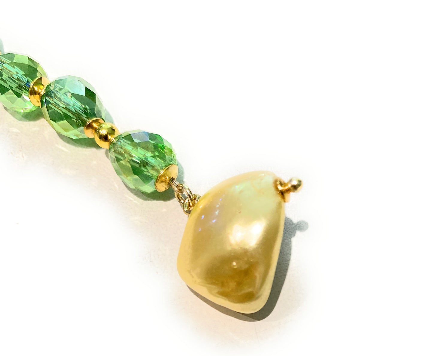 Mono orecchino perla gold e cristalli goccia verde chiusura a monachella argento sterling