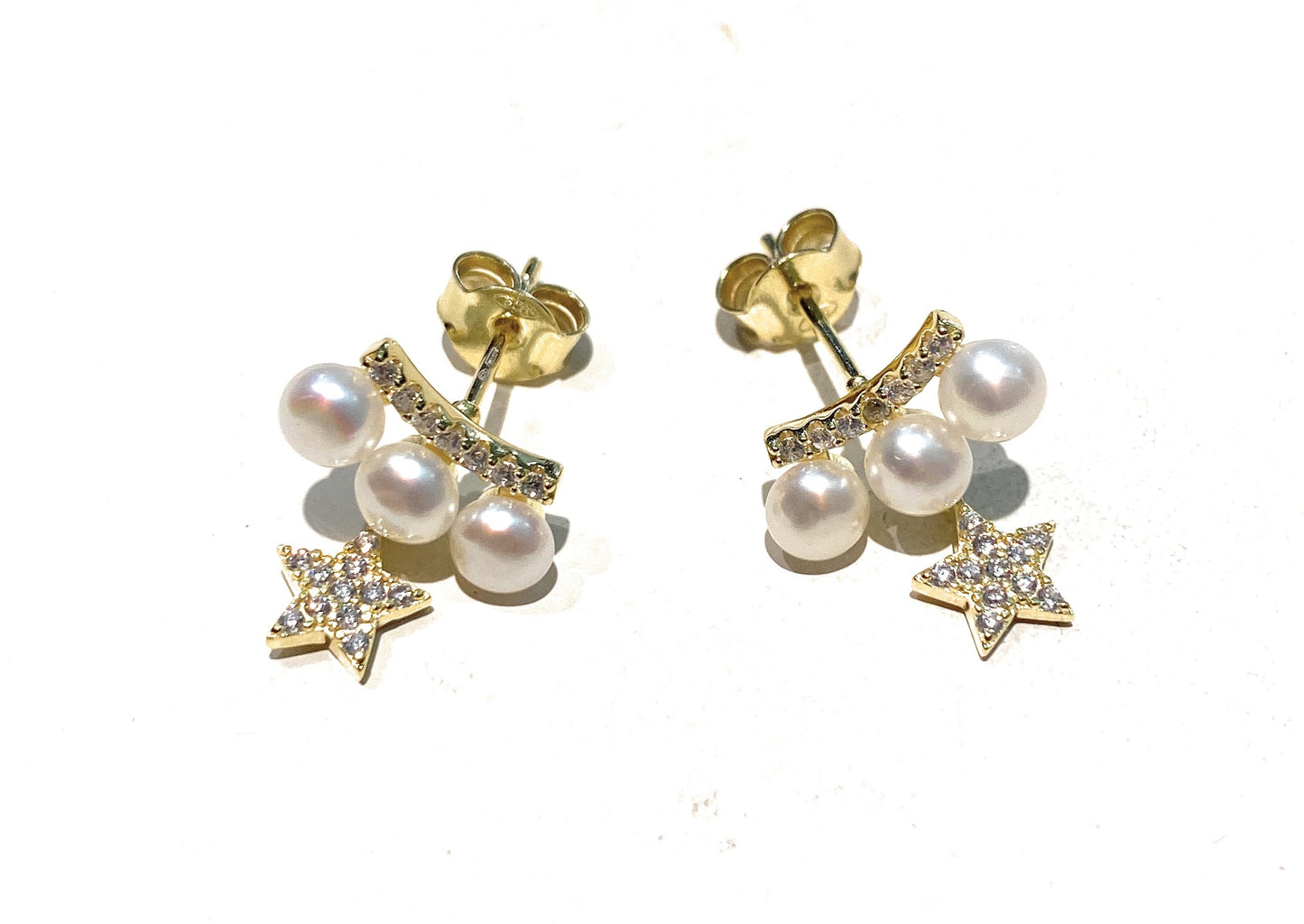 Orecchini a lobo Mezzaluna Perline e charms stelline pavé zirconi