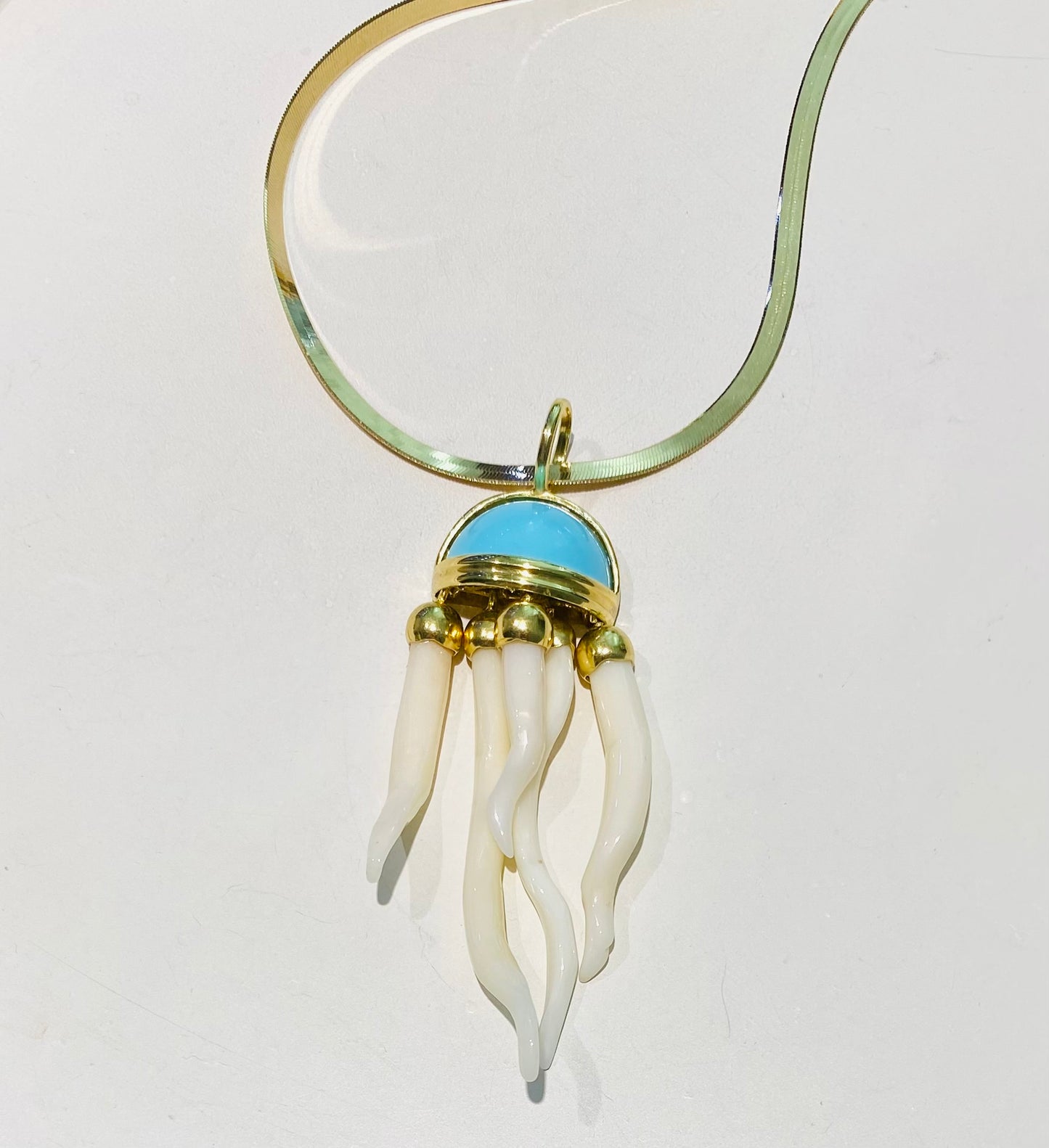 Collana con pendente “medusa”turchese e corallo argento sterling pezzo unico