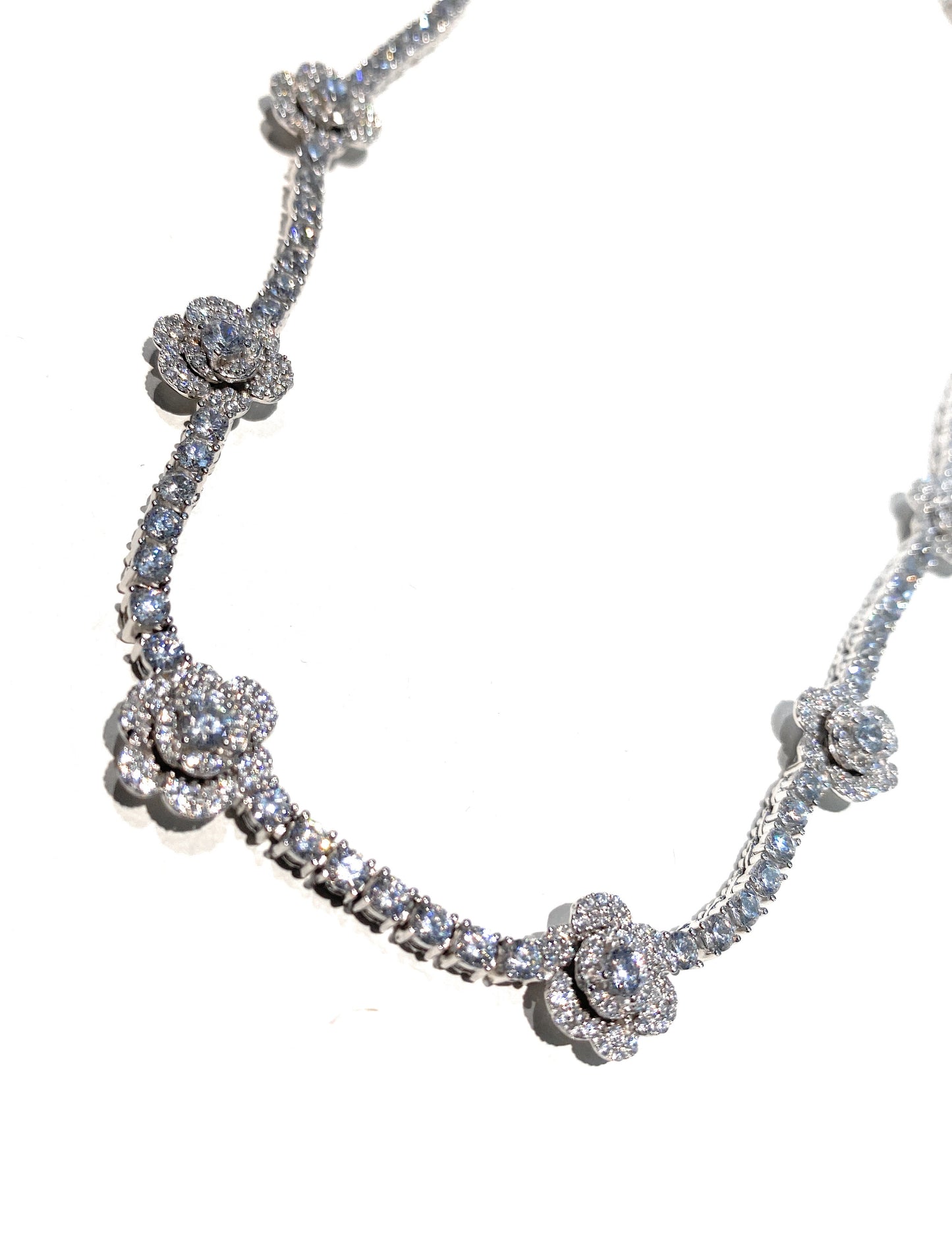Collana diWa Jewels castoniera argento 925 con inserti roselline con catenella rolò allungamento rodio bianco bollatina diWa