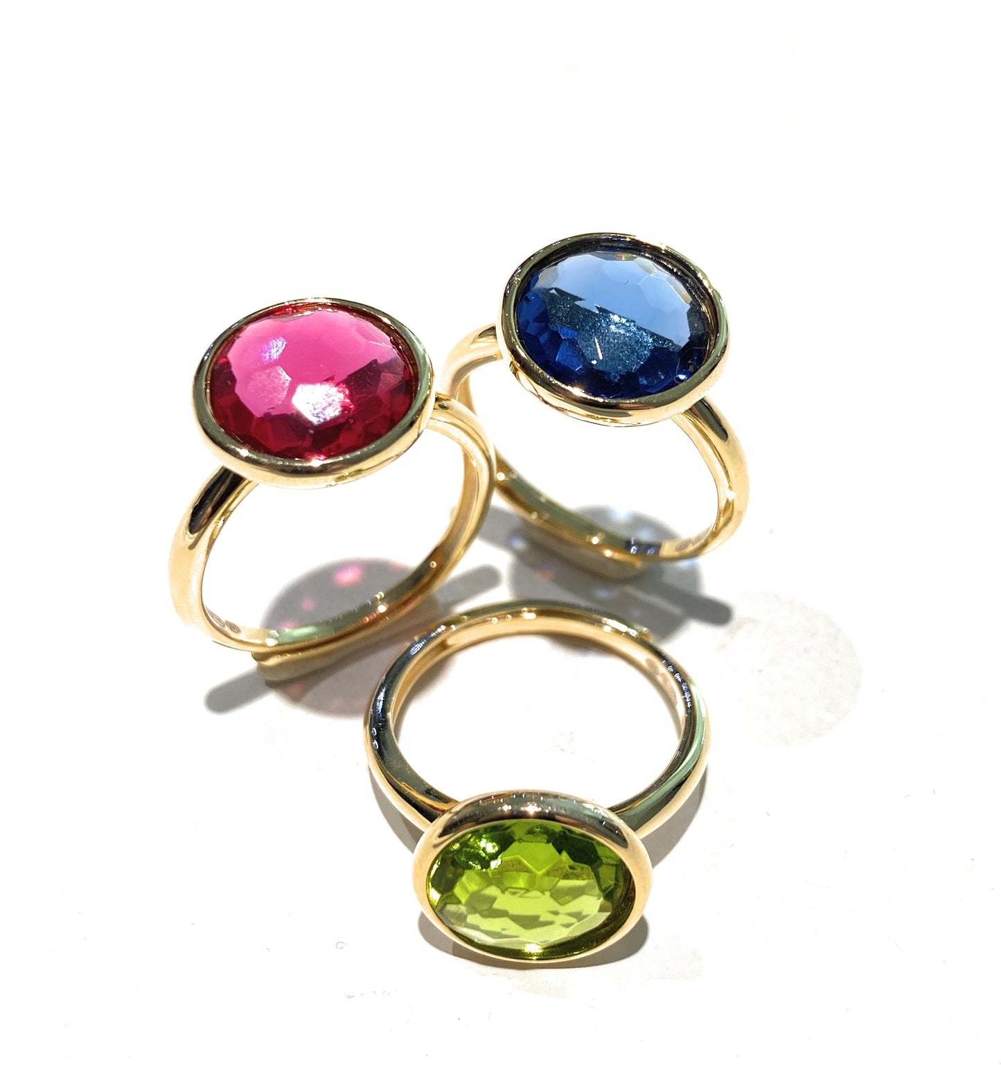 Anello zircone tondo castone liscio giallo