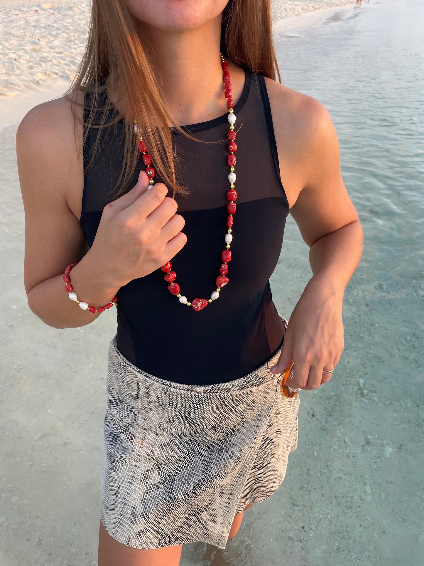 Collana corallo naturale perle fresh water ematite argento sterling placcato oro giallo
