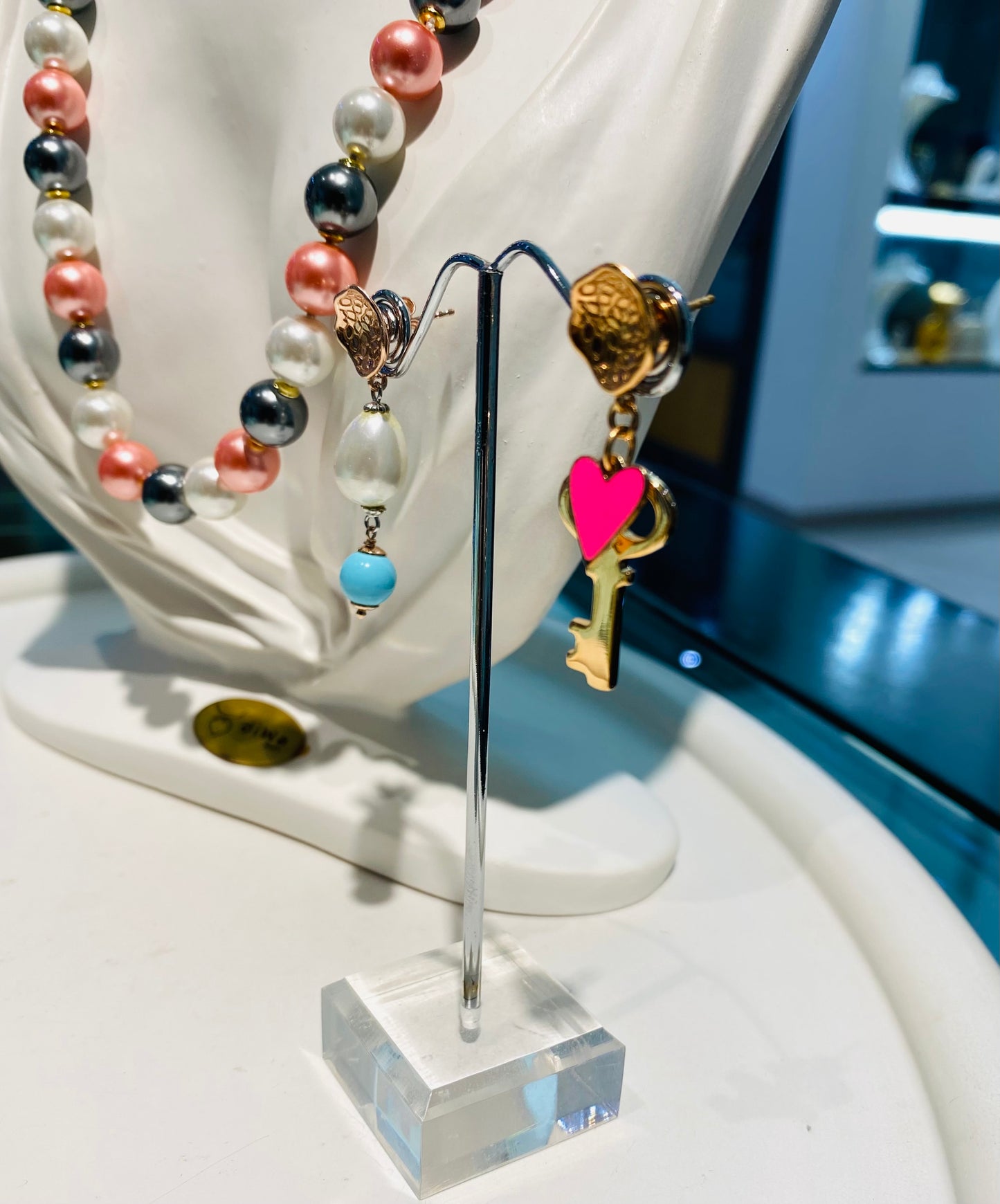 Orecchini pendenti argento sterling rosé cuore fucsia chiave pasta turchese perla goccia
