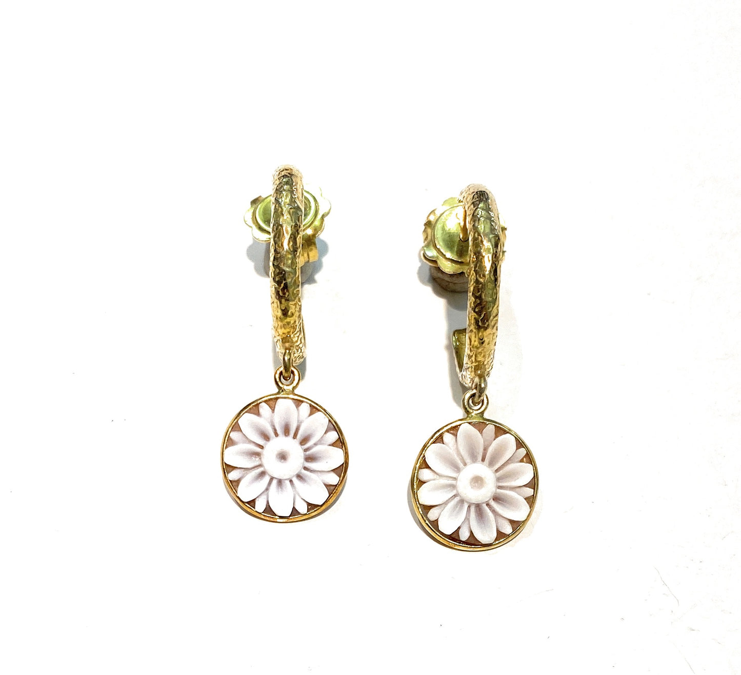 Orecchini a cerchio con cameo naturale inciso con fiori argento sterling 925 placcato oro giallo