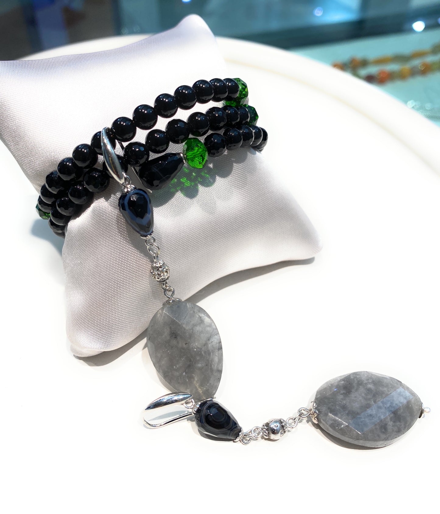 Bracciale flessibile pietre dure personalizzato fatto a mano