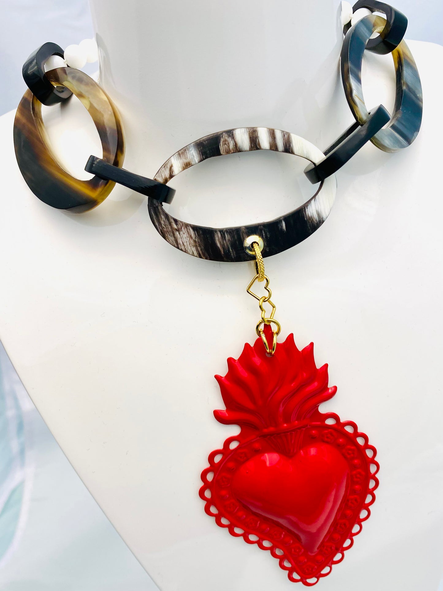 Collana con corno bufalo nero e onice con agata bianca in argento sterling