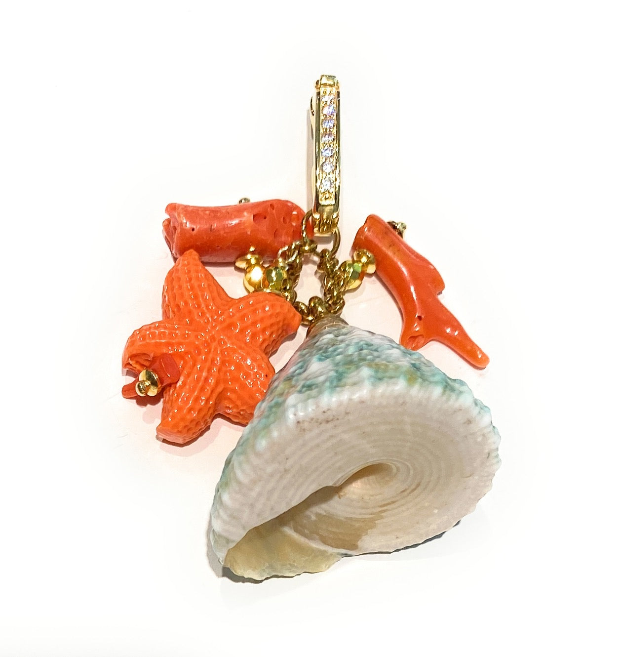 Monorecchino pasta turchese, corallo rosso italiano e conchiglia in argento sterling giallo