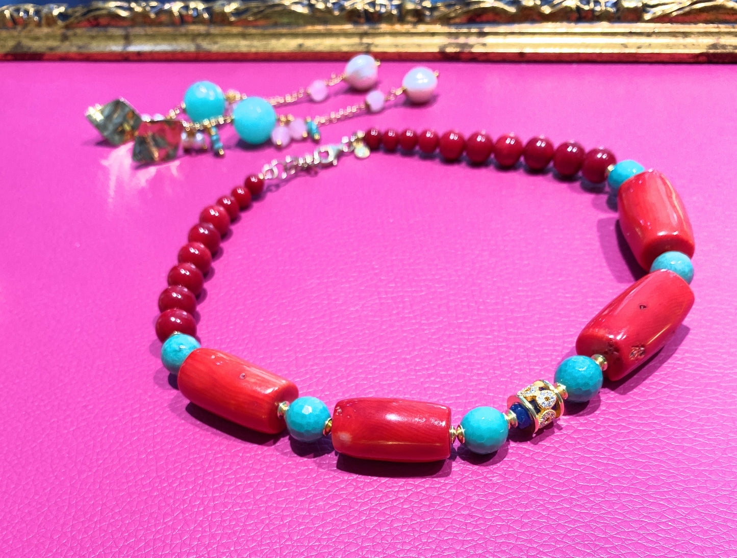 Collana tipo choker con corallo rosso bamboo agata verde e argento sterling