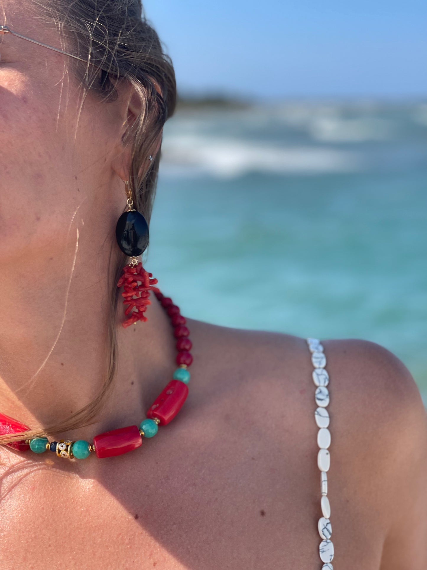 Collana tipo choker con corallo rosso bamboo agata verde e argento sterling