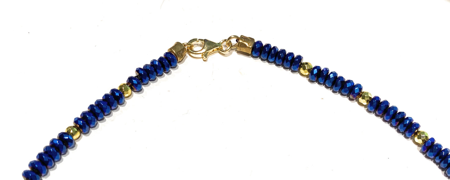 Collarino con ematite pendente cornetto multicolore argento sterling