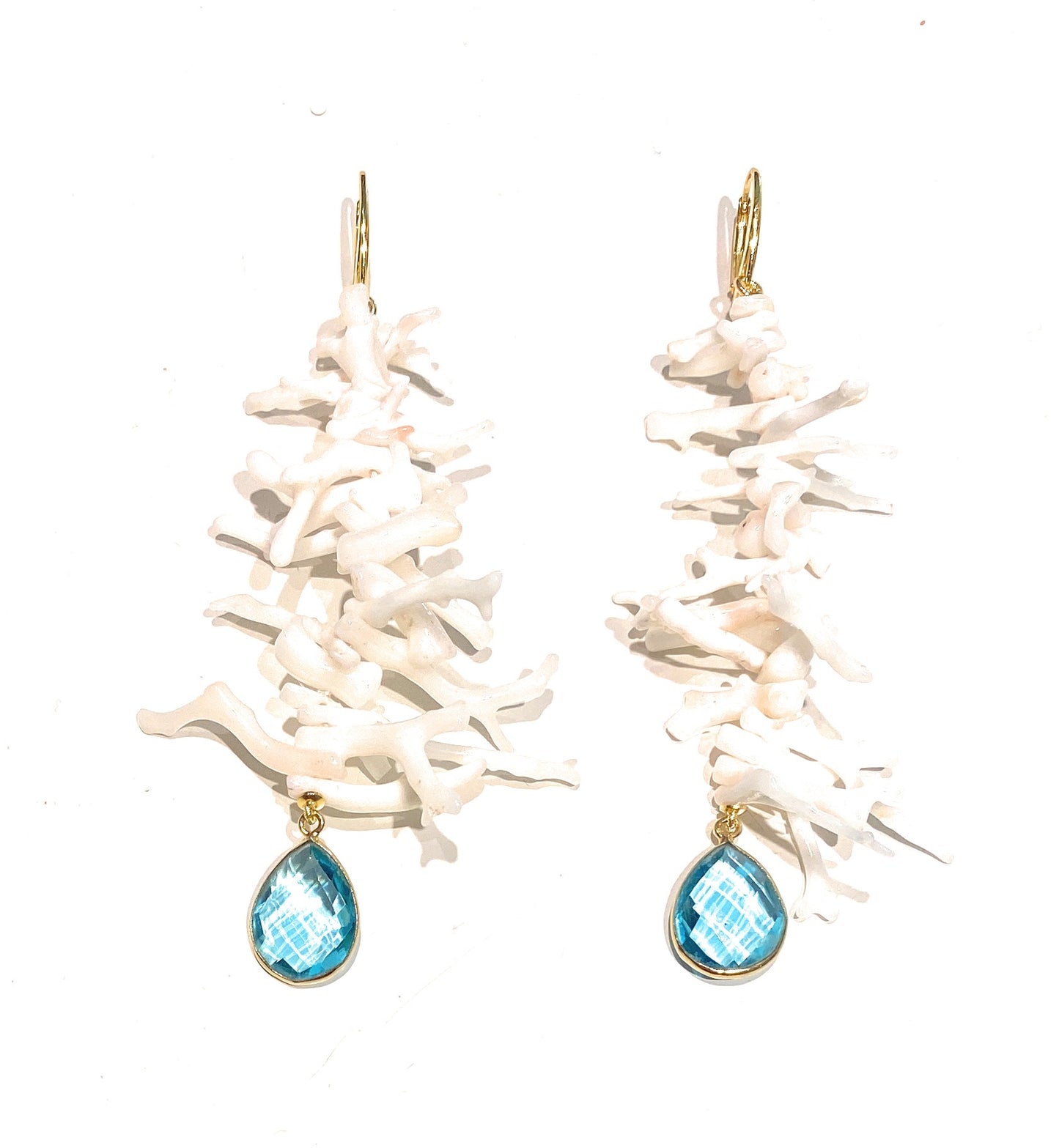 Orecchini pendenti frange corallo bianco gocce azzurre argento sterling galvanica gialla personalizzabili