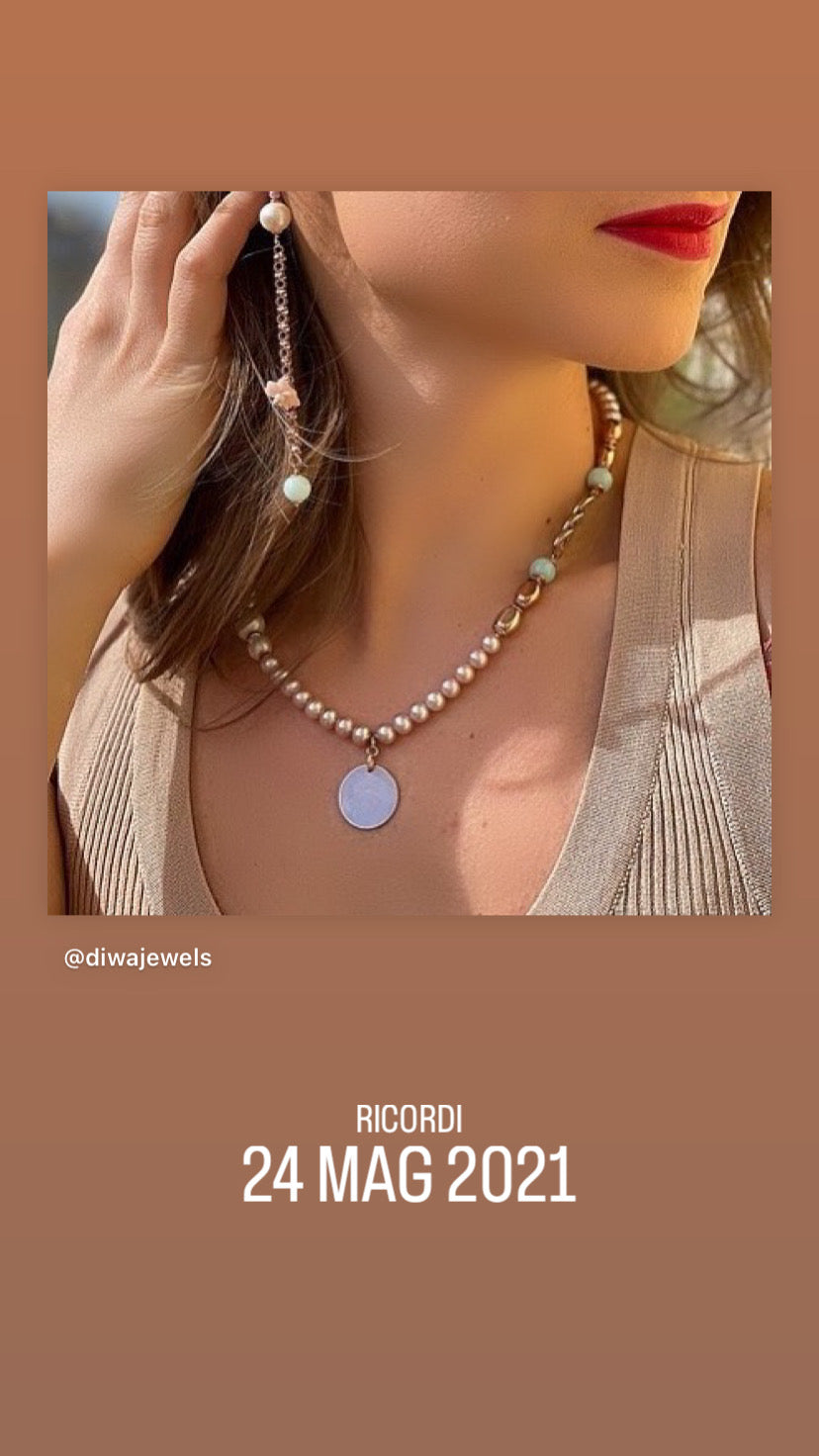 Collana di perle con centrale goccia blue in argento sterling