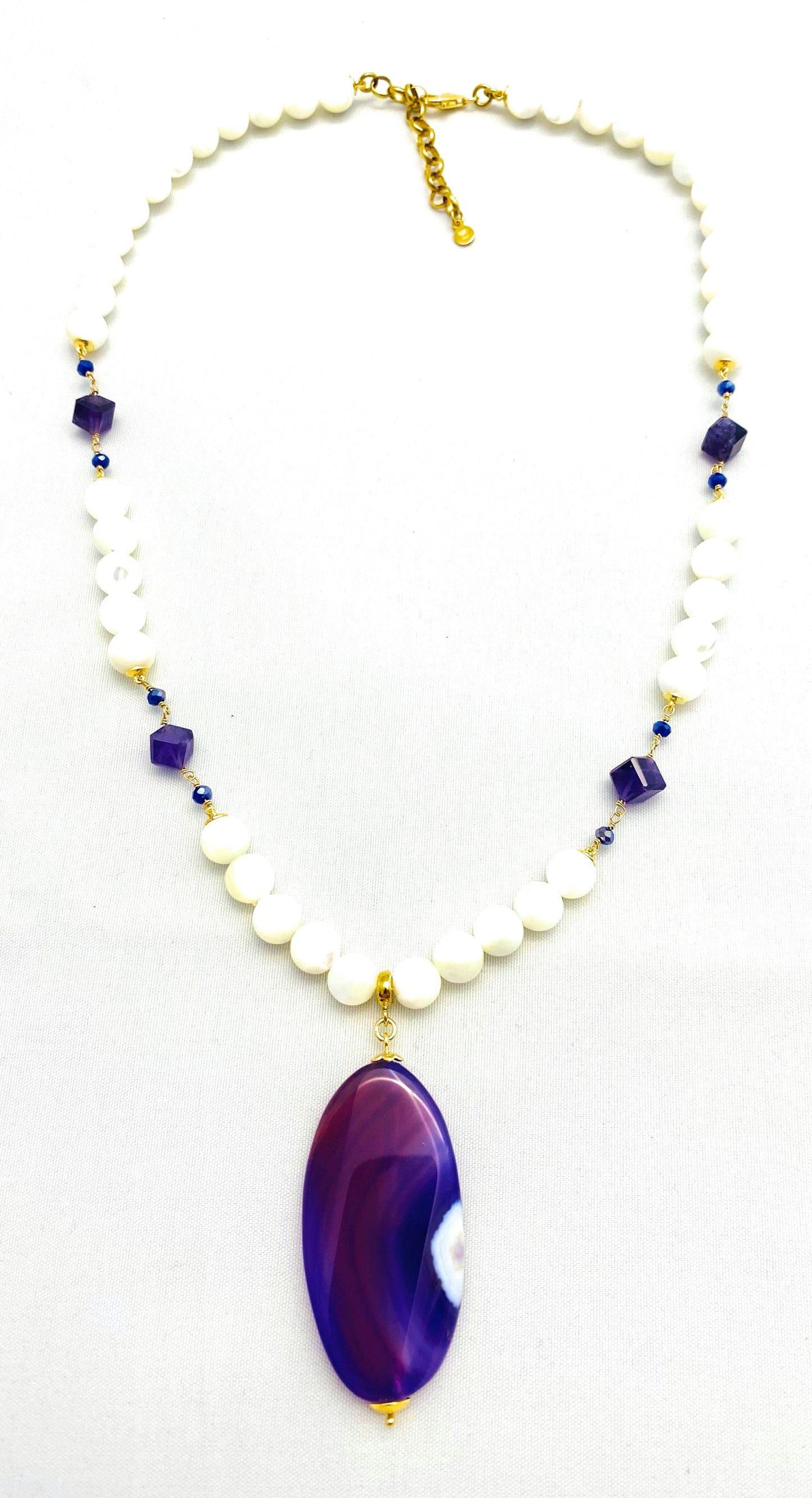 Collana con madreperla, ametista e agata viola striata in argento sterling