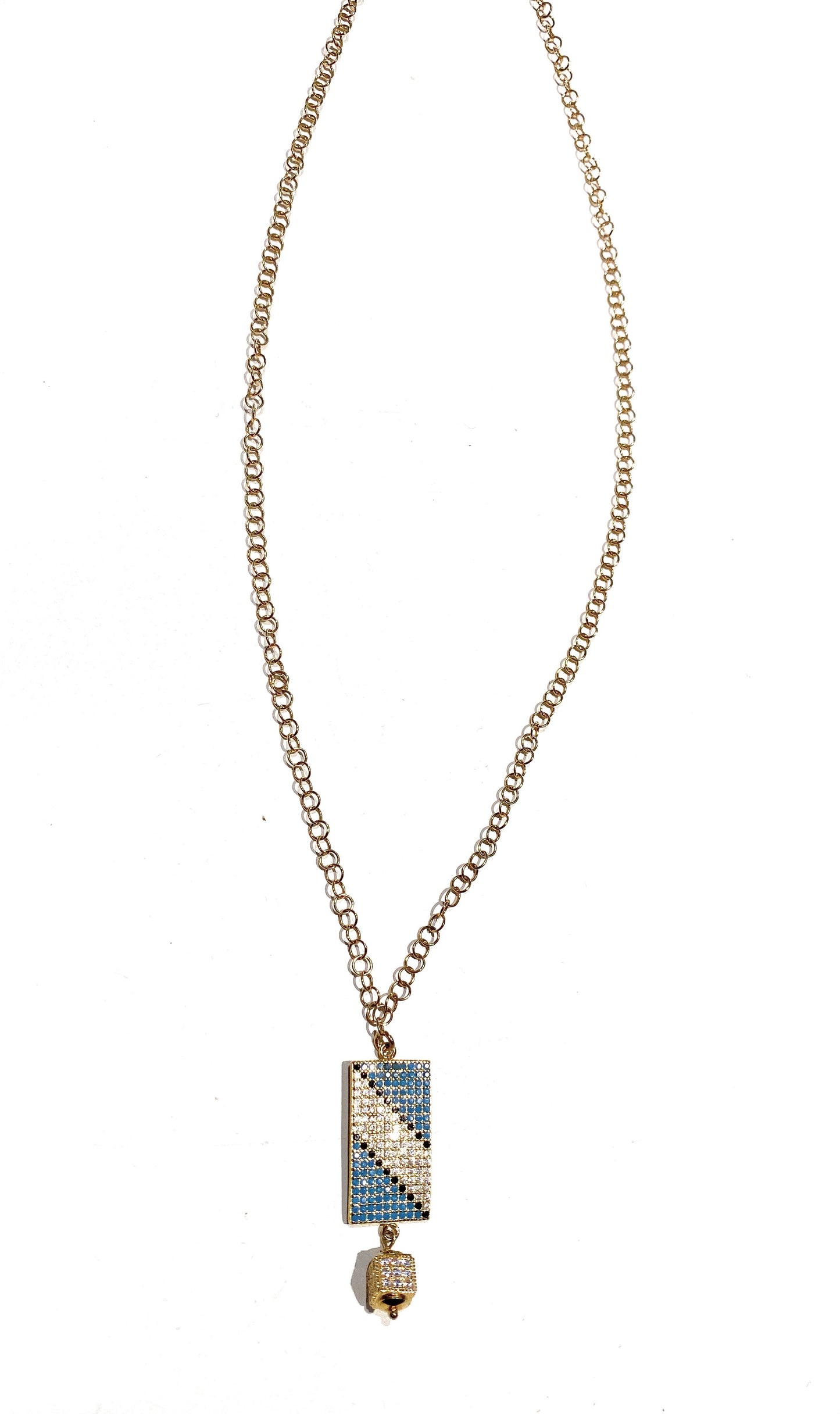 Collana con catena roló e pendente targa zirconi colorati