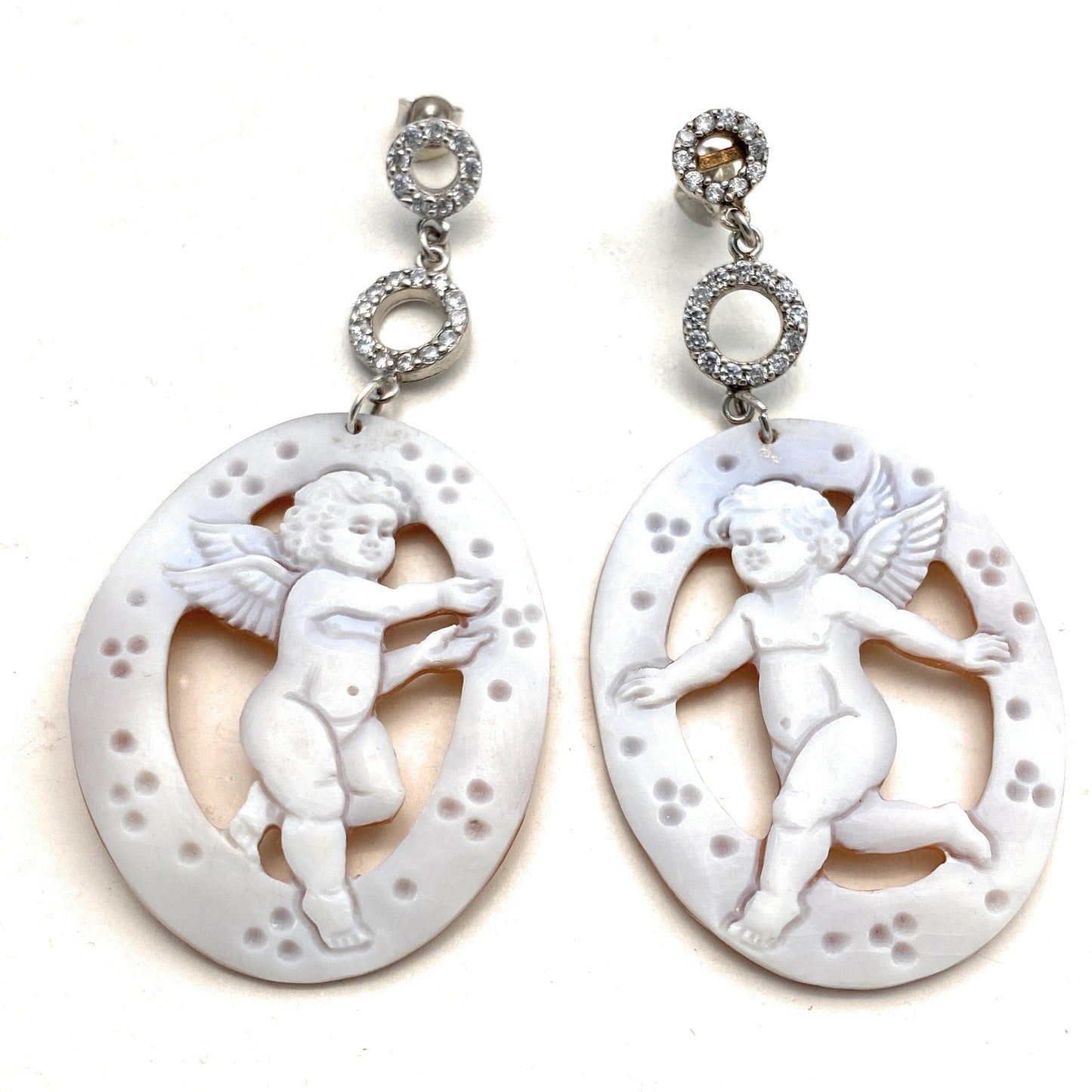 Orecchini con camei puttini in argento sterling e zirconi