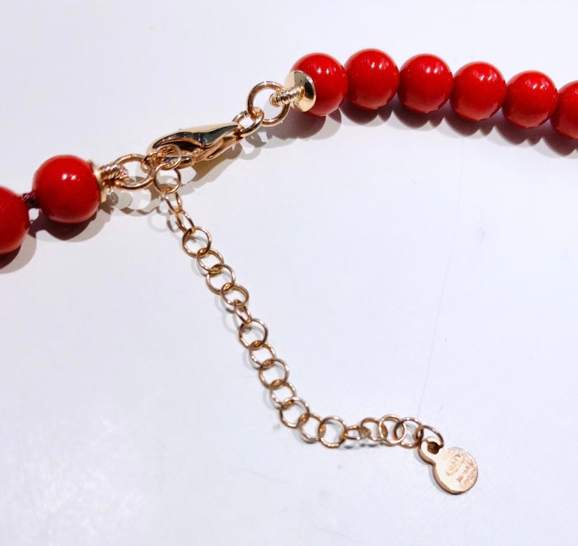 Collana vintage corallo bamboo e charms medaglie dipinte a mano