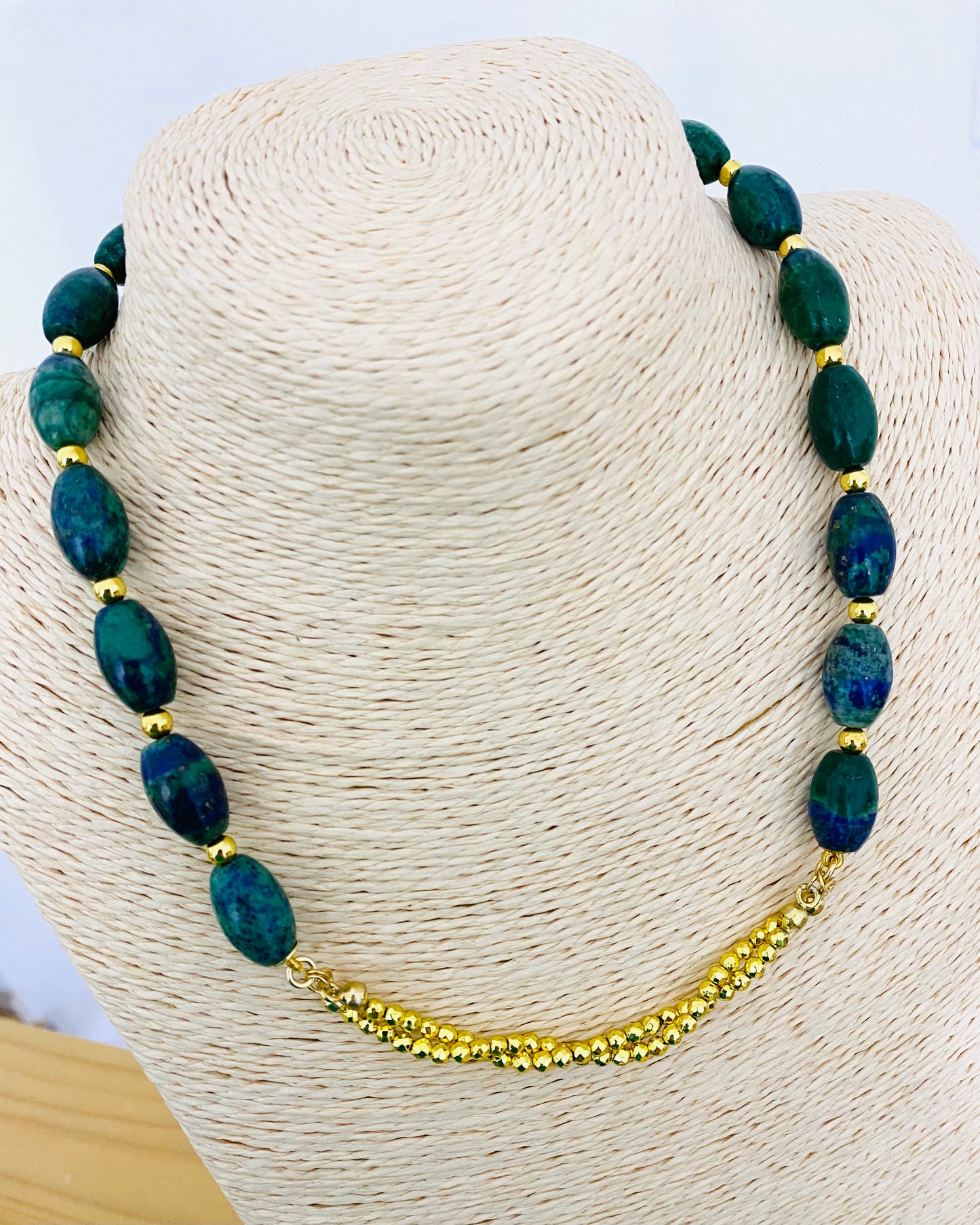 Collana choker con lapislazzuli Afganistan e ematite gold in argento sterling placcato oro giallo