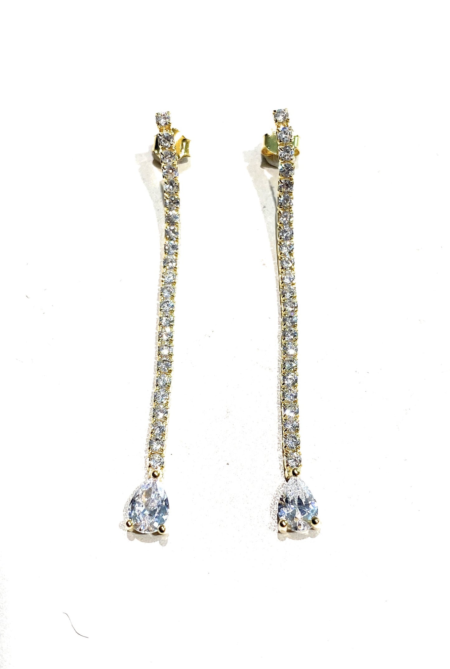 Orecchini tipo tennis con finale goccia in argento sterling