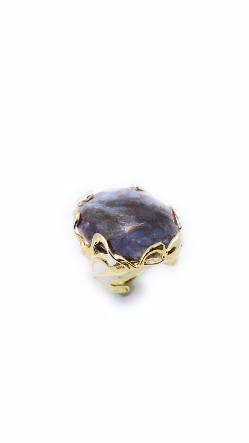 Anello pietra dura naturale e bronzo placcato oro giallo