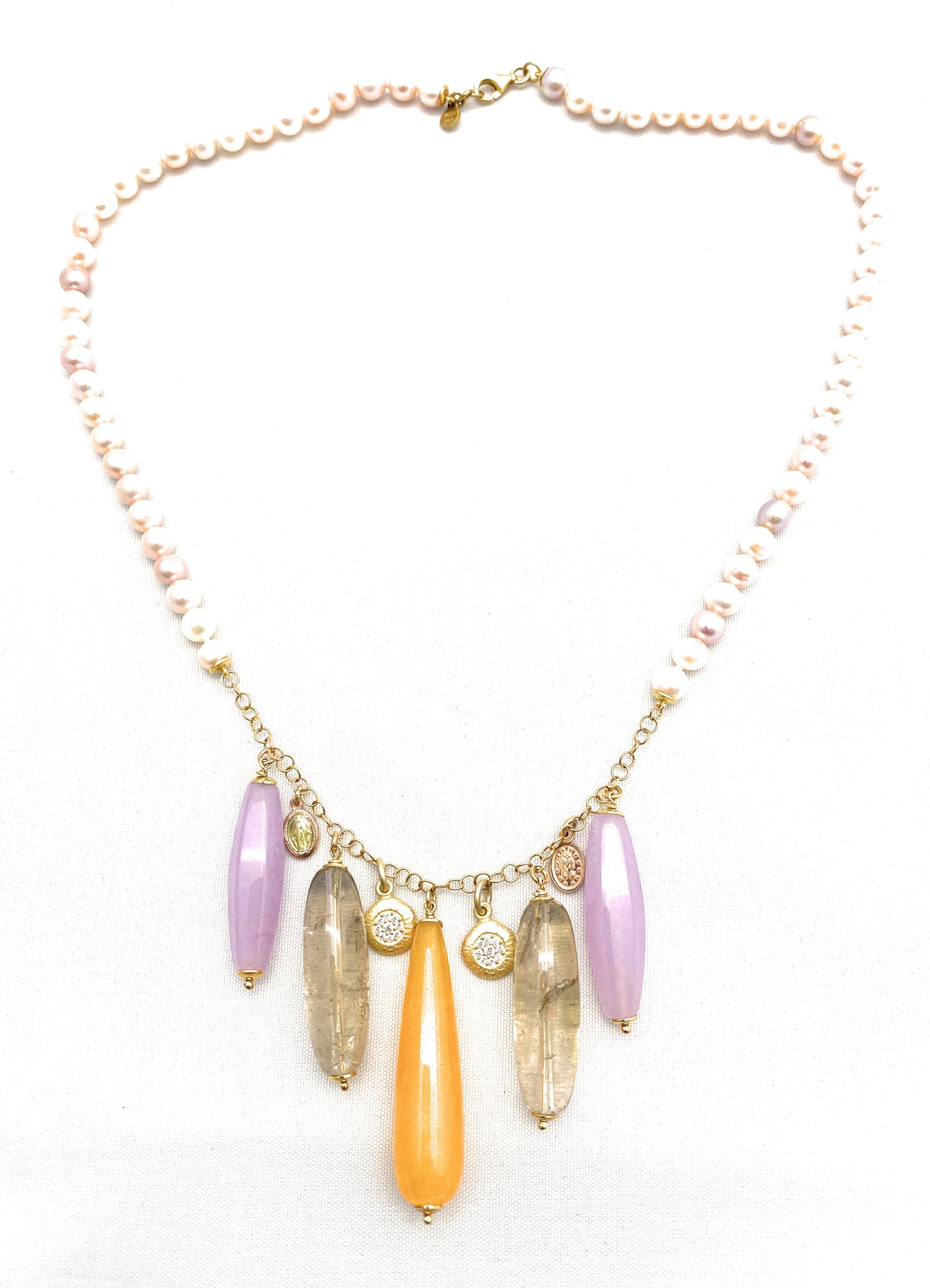Collana diWa Jewels Perle Fresh Water Multicolor e Charms Gocce in argento Sterling 925 Madonna Miracolosa