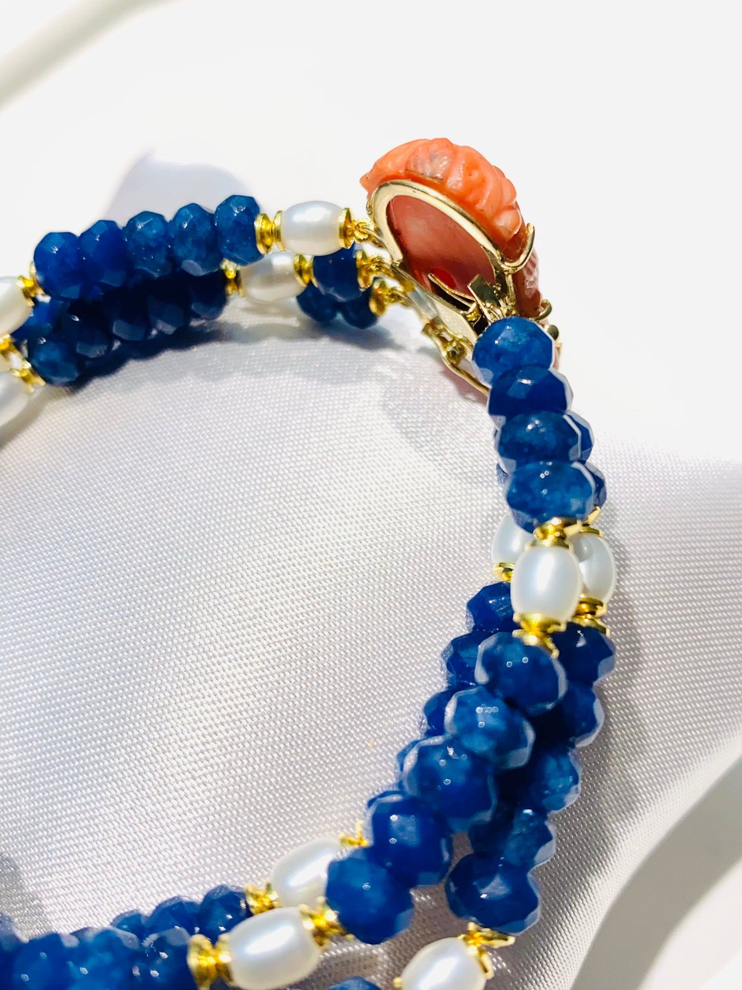 Bracciale diWa Jewels con Corallo e Oro giallo 18 kt Giada Zaffiro rondelle e Perle Fresh water