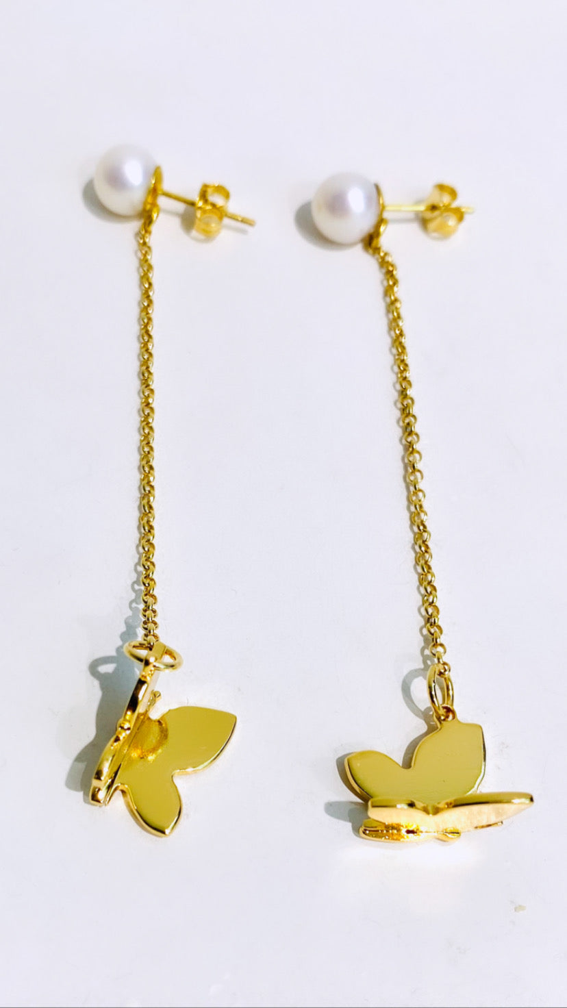 Orecchini farfallina “butterfly” pendenti con perle fresh water e argento sterling