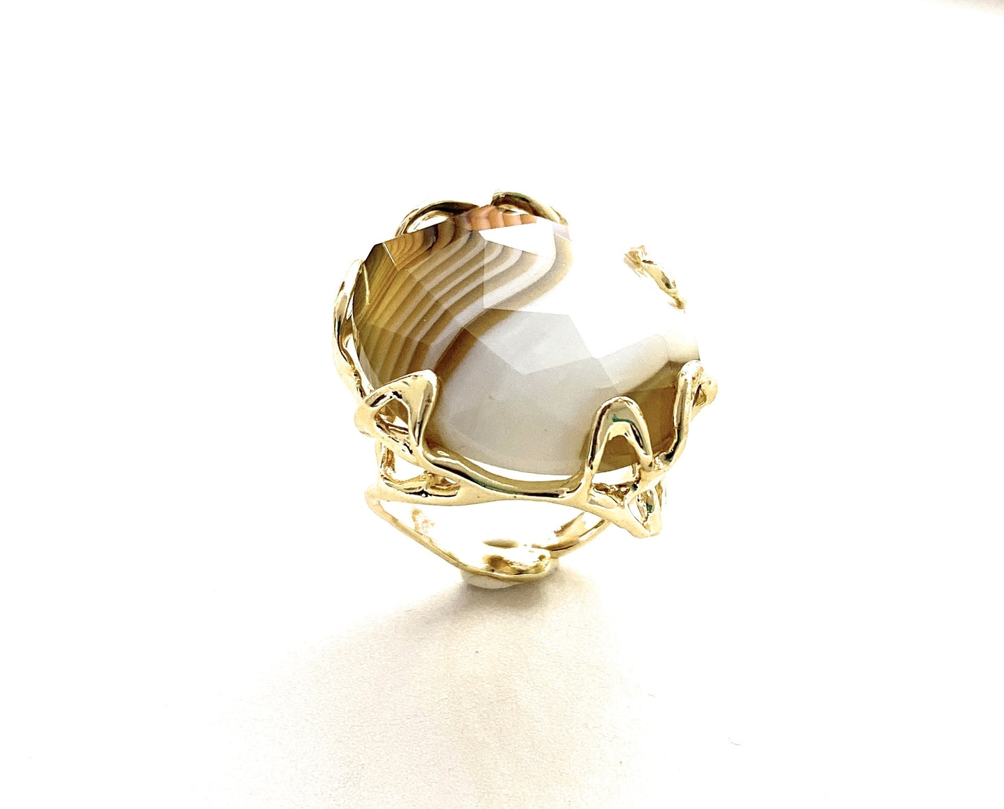 Anello pietra dura naturale e bronzo placcato oro giallo