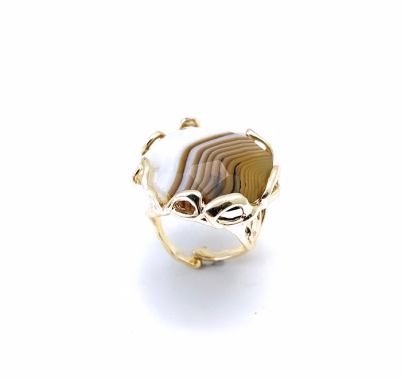 Anello pietra dura naturale e bronzo placcato oro giallo