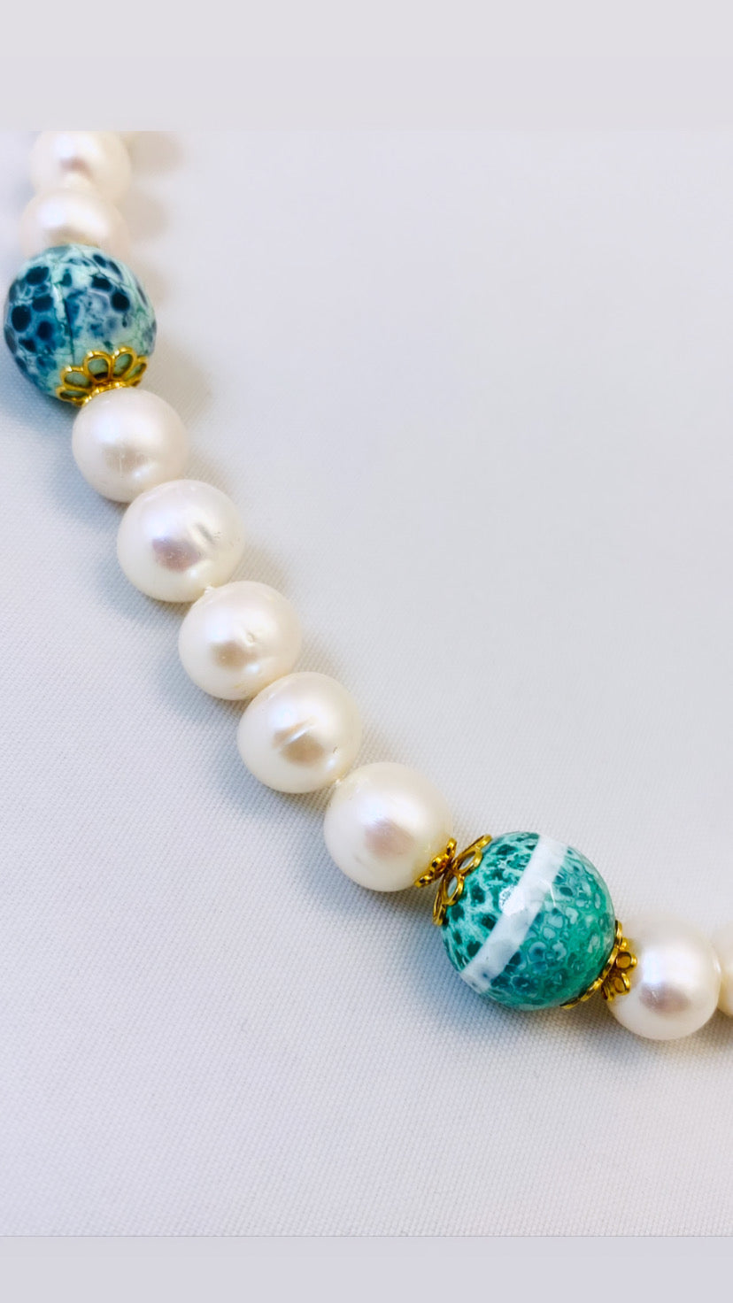 Collana perle fresh water barocche e agata verde in argento sterling 925 placcato oro giallo