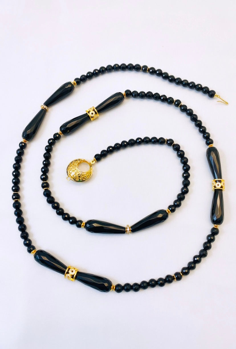 Collana onice nero sfaccettato e briolette in argento sterling 925 placcato oro giallo