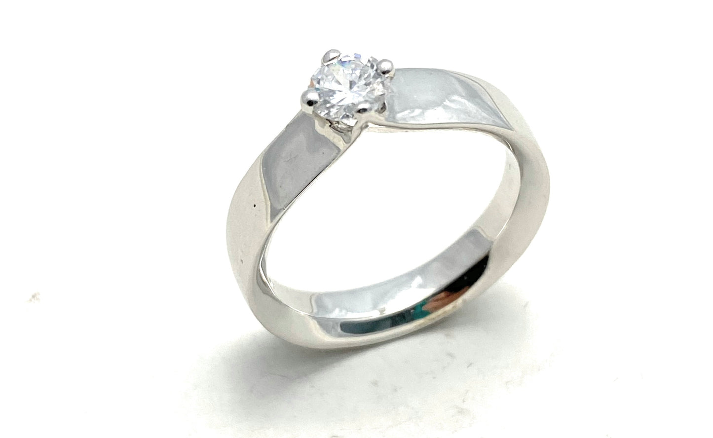 Anello solitario argento sterling e zircone