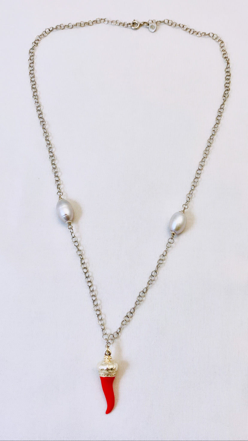 Collana cornetto smalto con perle grigie e argento sterling