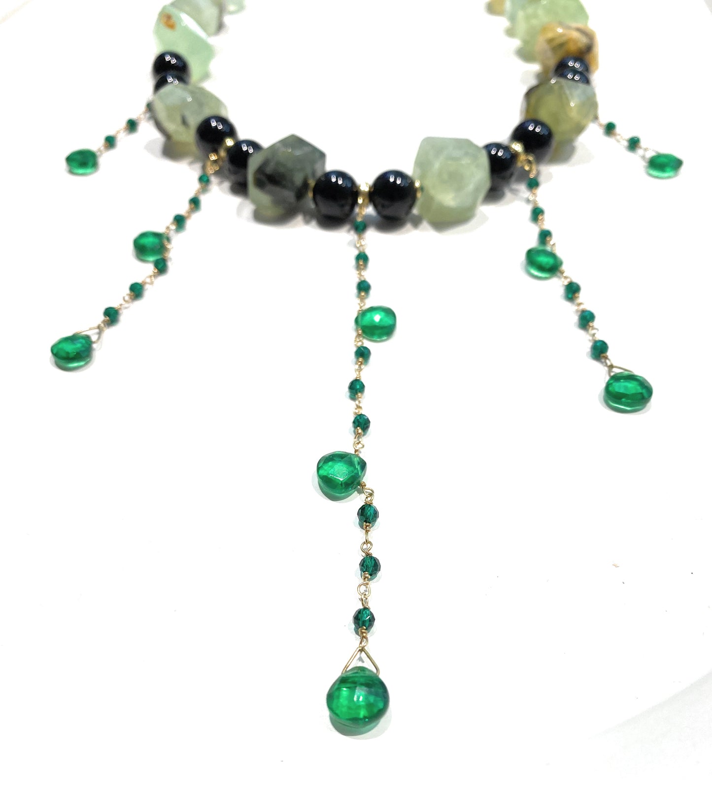 Collana choker con frange in onice e prenite in argento sterling galvanica gialla