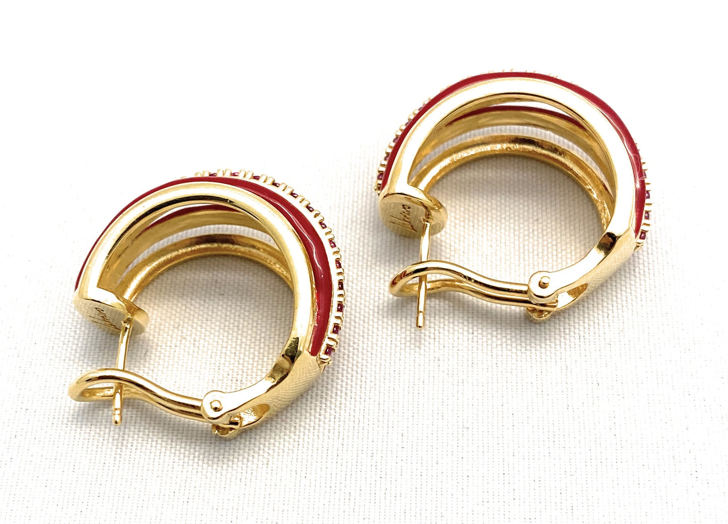 Orecchini a cerchio in argento sterling e smalto